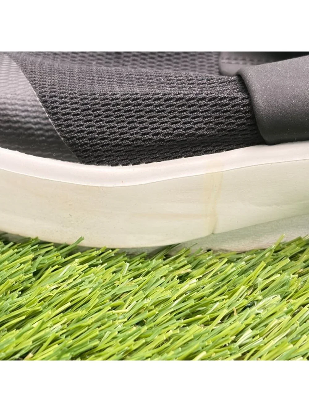 OOFOS OOmg Low Mens Size 12.5 Black White Athletic Recovery Slip On Shoes
